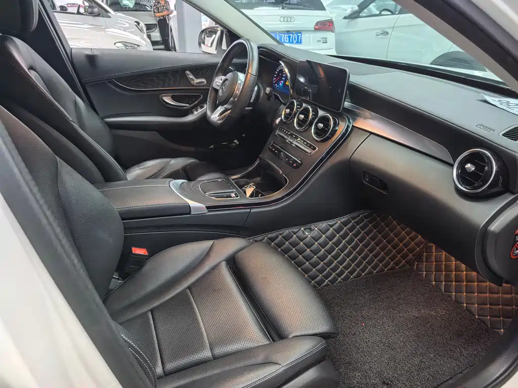 Mercedes-Benz C-Class 2020 — фото 10