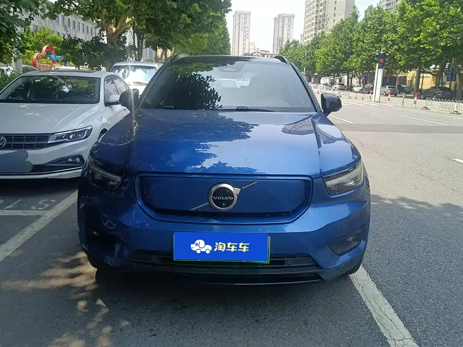 Volvo XC40 NEV 2021 — фото 2
