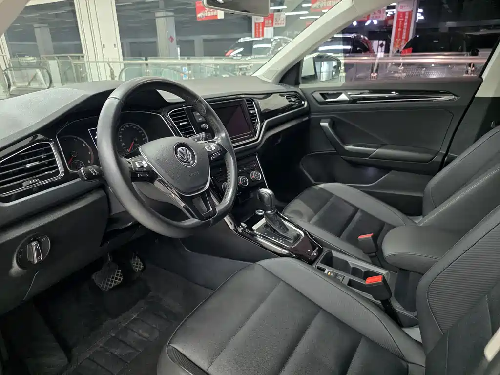 Volkswagen T-Roc 2019