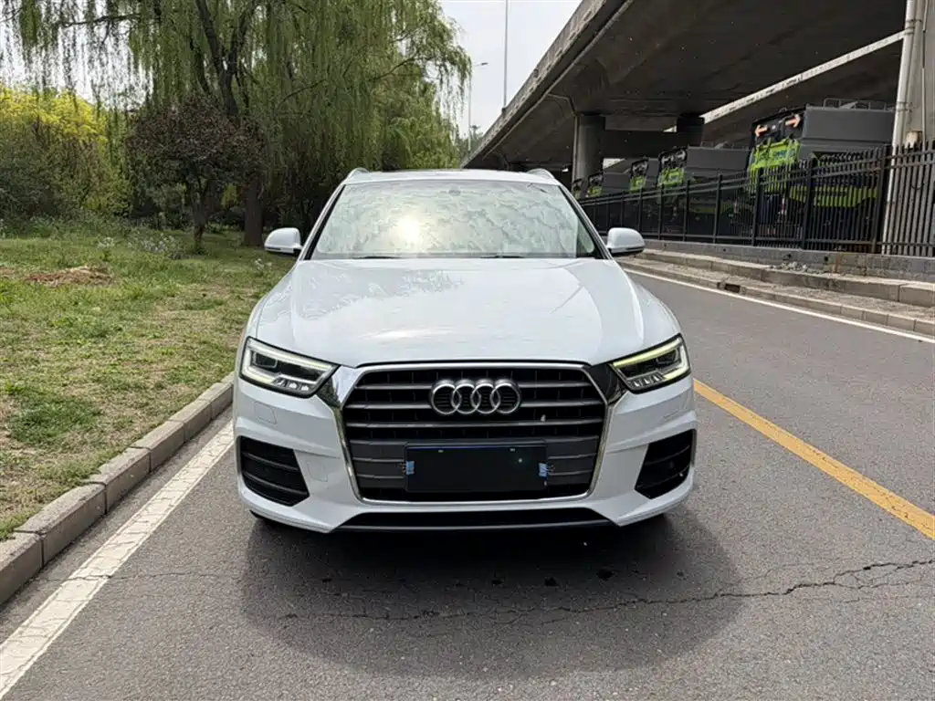 Audi Q3 2017 — фото 14
