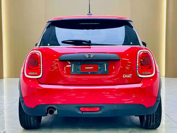 MINI MINI 2020