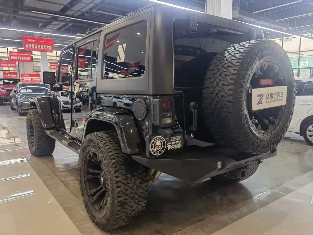 Jeep Wrangler 2016 — фото 19