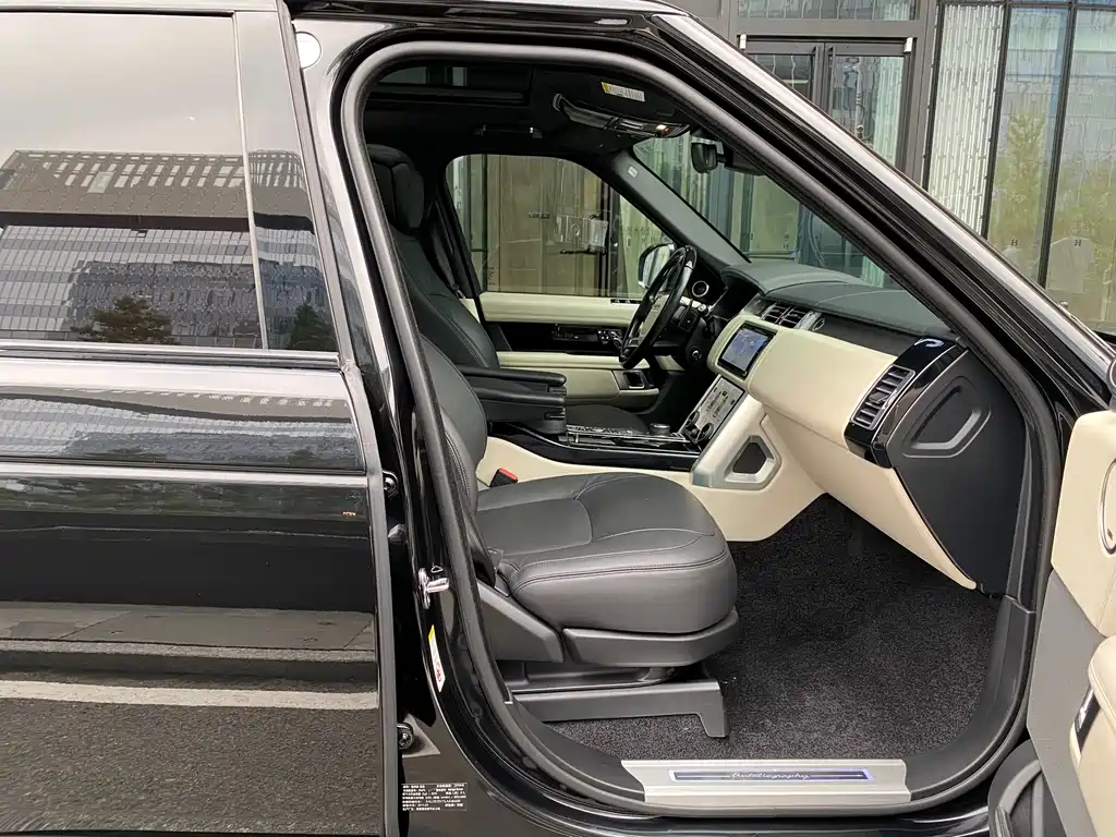 Land Rover Range Rover 2019 — фото 19