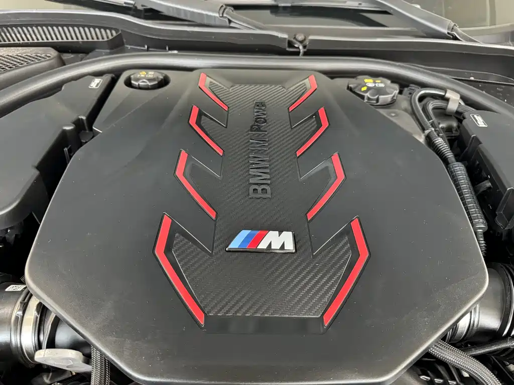 BMW M5 New Energy — фото 12