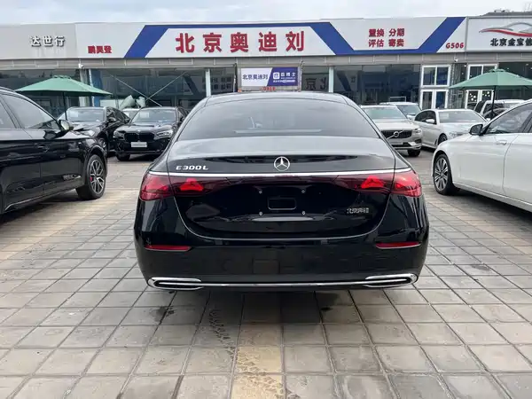 Mercedes-Benz E-Class 2024