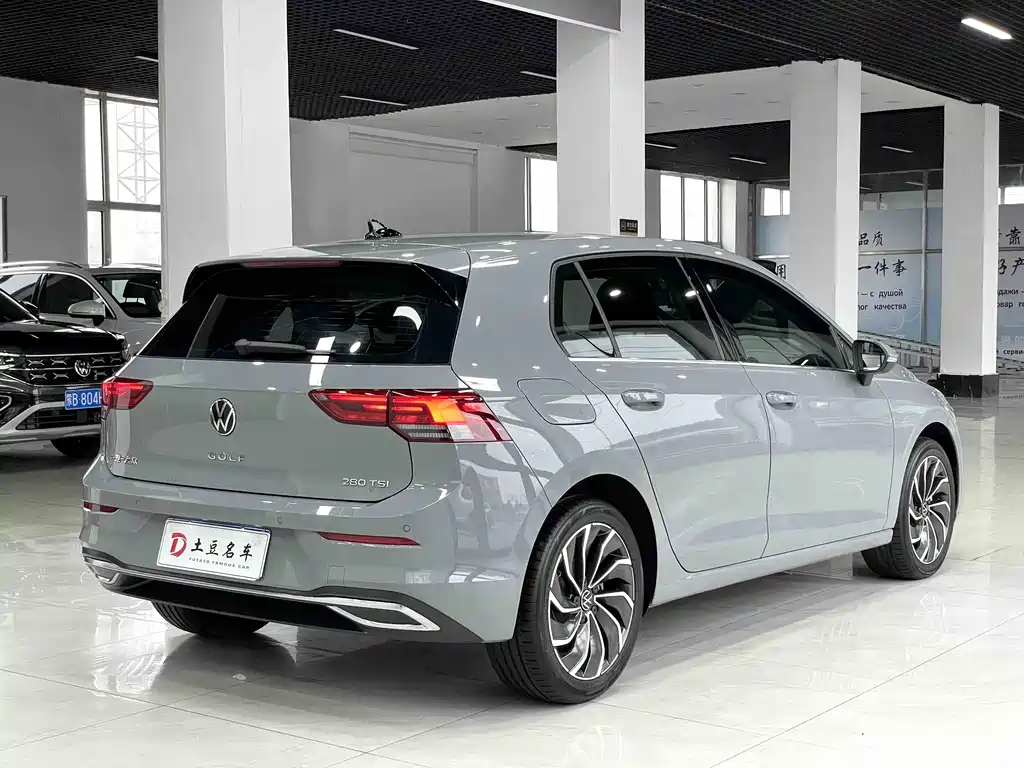 Volkswagen Golf 2022