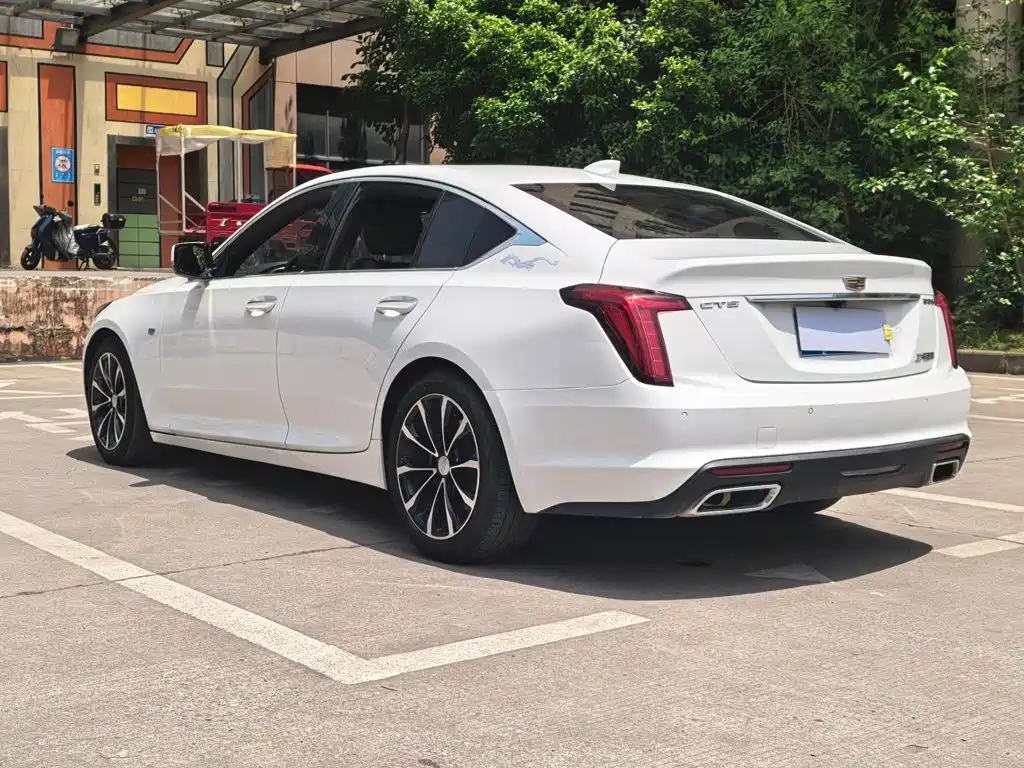 Cadillac CT5 2022 — фото 16
