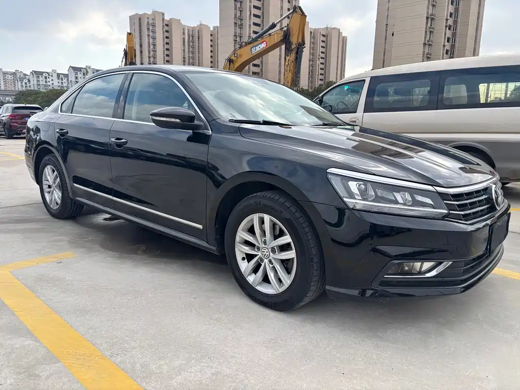 Volkswagen Passat 2017 — фото 2