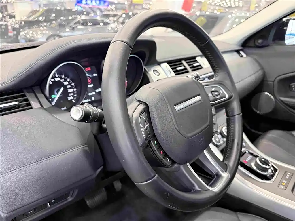 Land Rover Evoque 2018 — фото 19