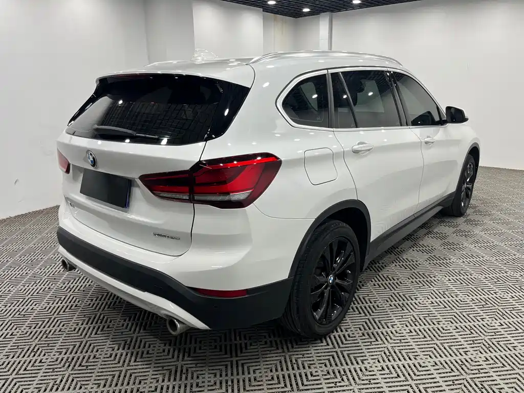 BMW X1 2022 — фото 9