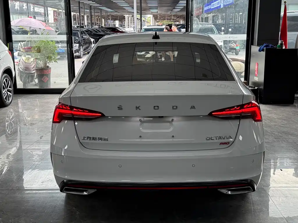 Skoda Octavia 2023