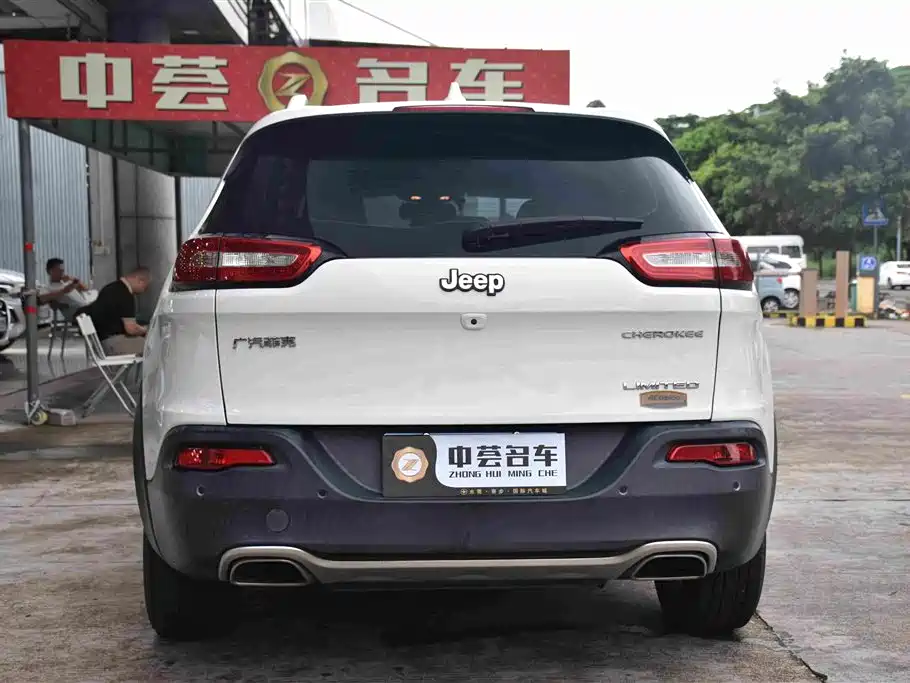 Jeep Cherokee 2018 — фото 15