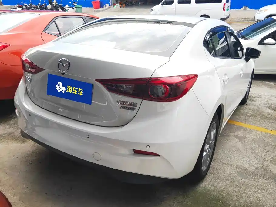 Mazda 3 Axela 2019 — фото 3