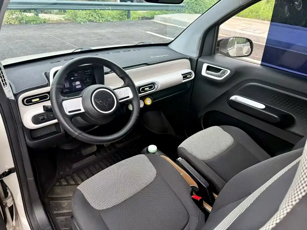 Wuling Hongguang MINIEV 2024