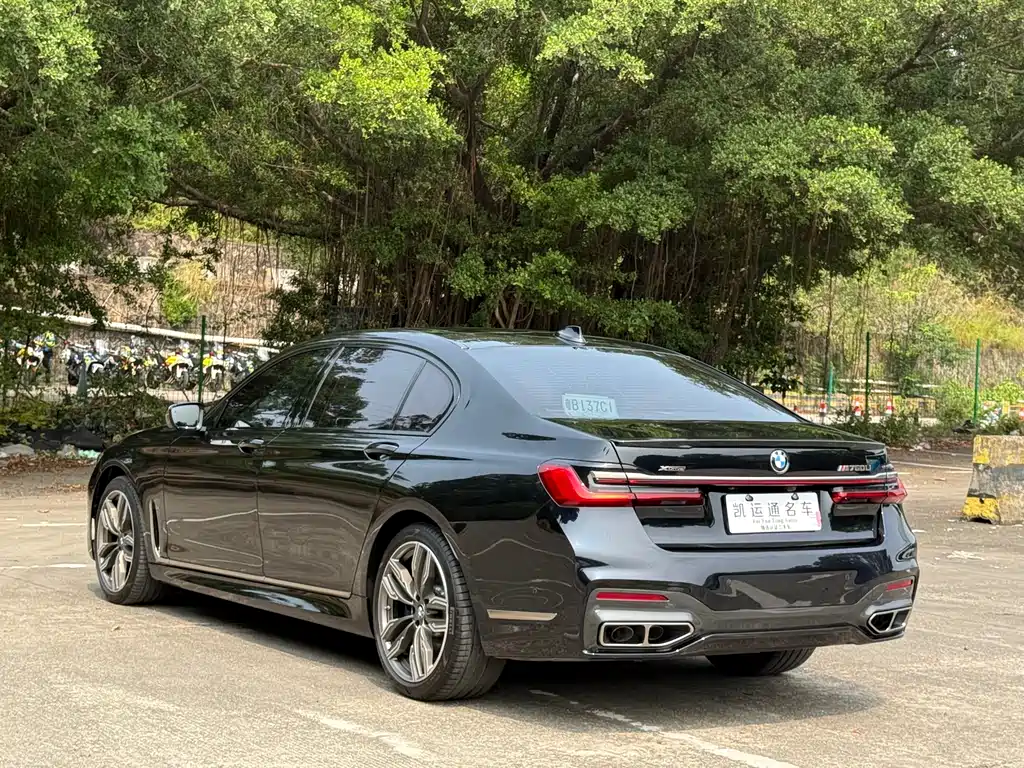 BMW 7 Series 2021 — фото 14
