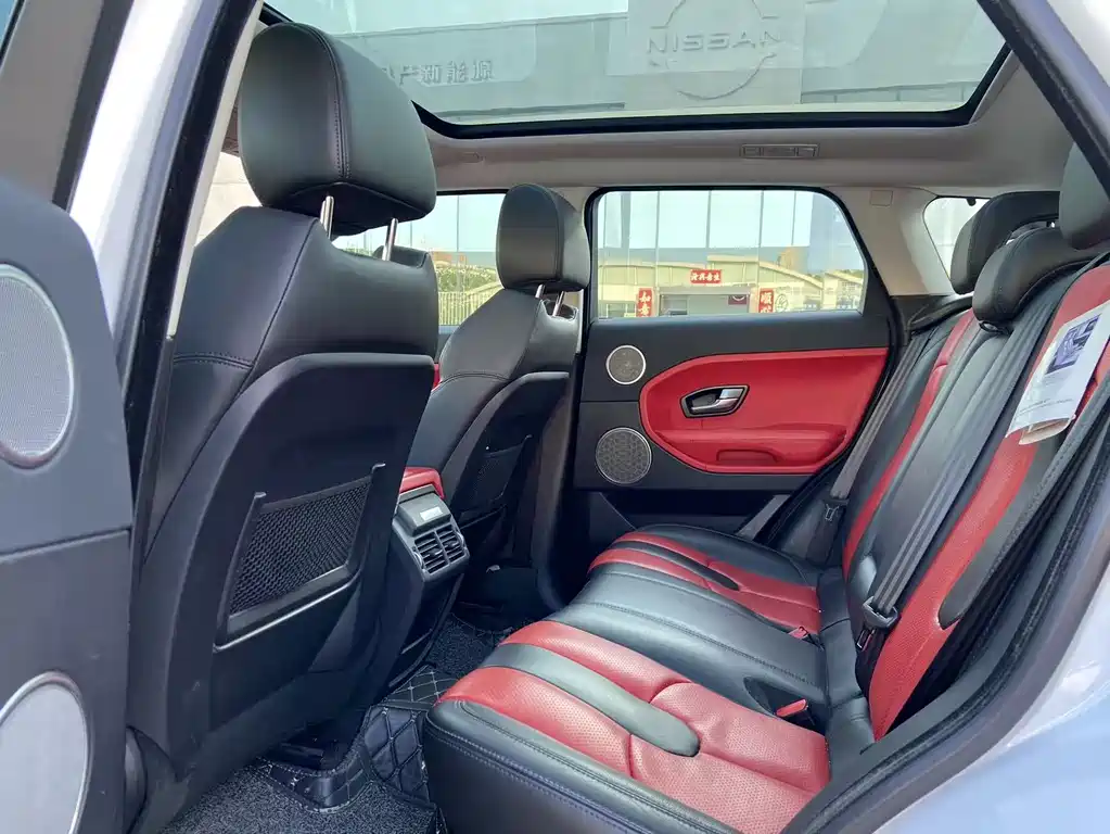 Land Rover Evoque 2015 — фото 15