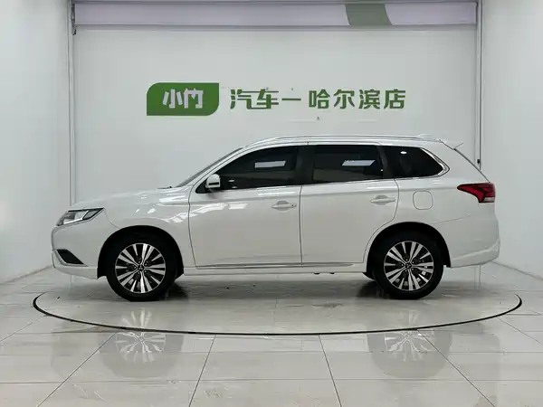 Mitsubishi Outlander 2022