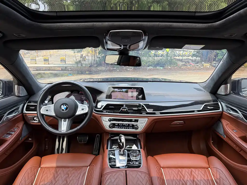 BMW 7 Series 2021 — фото 8