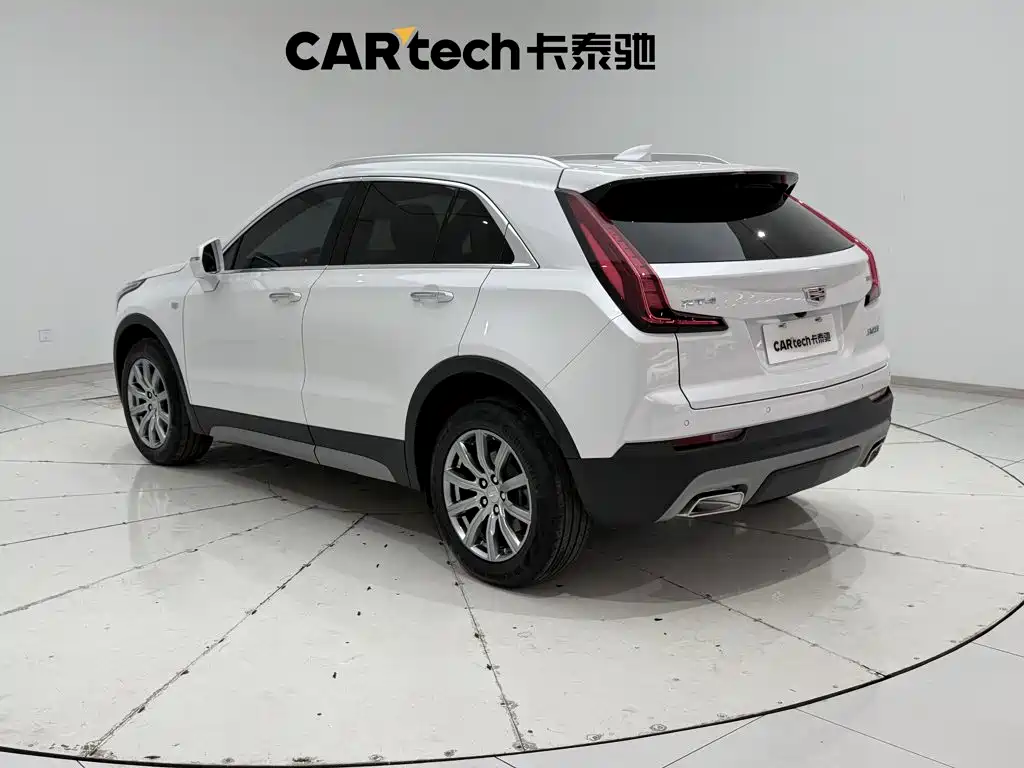 Cadillac XT4 2023 — фото 7
