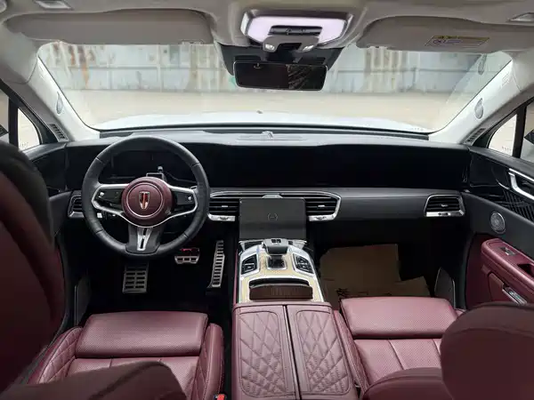 Hongqi E-HS9 2023