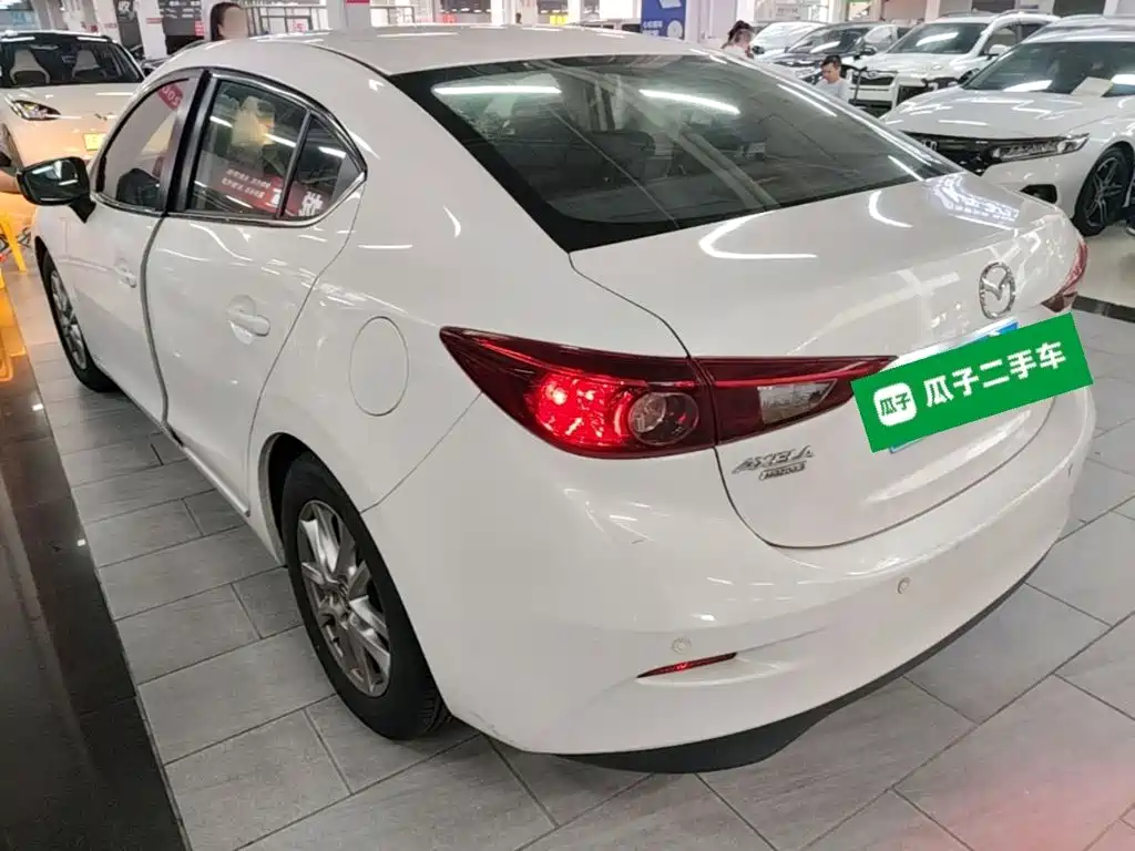 Mazda 3 Angkesela 2015