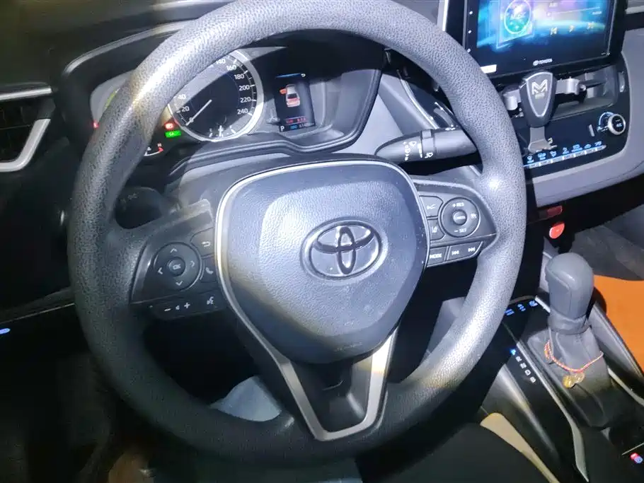 Toyota Corolla 2019 — фото 15