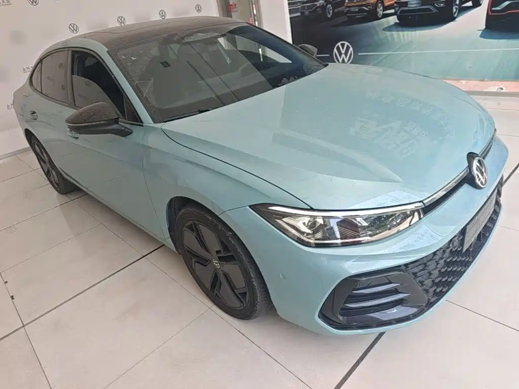 Volkswagen Passat 2024