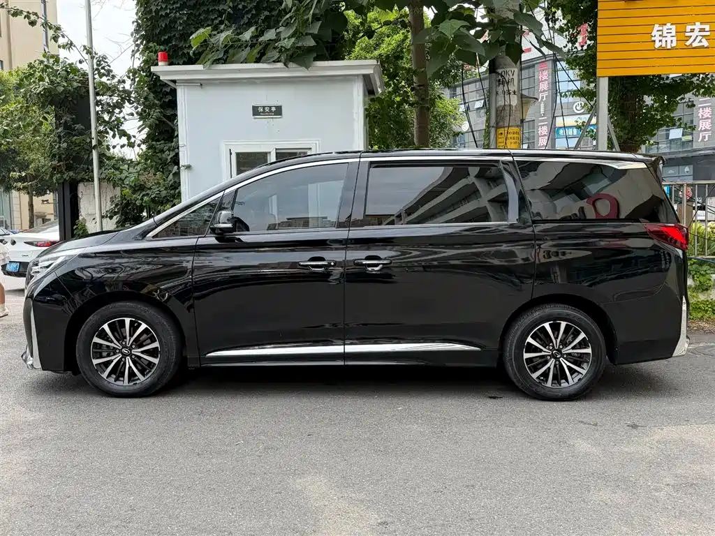 GAC Motor Trumpchi M8 2024 — фото 3