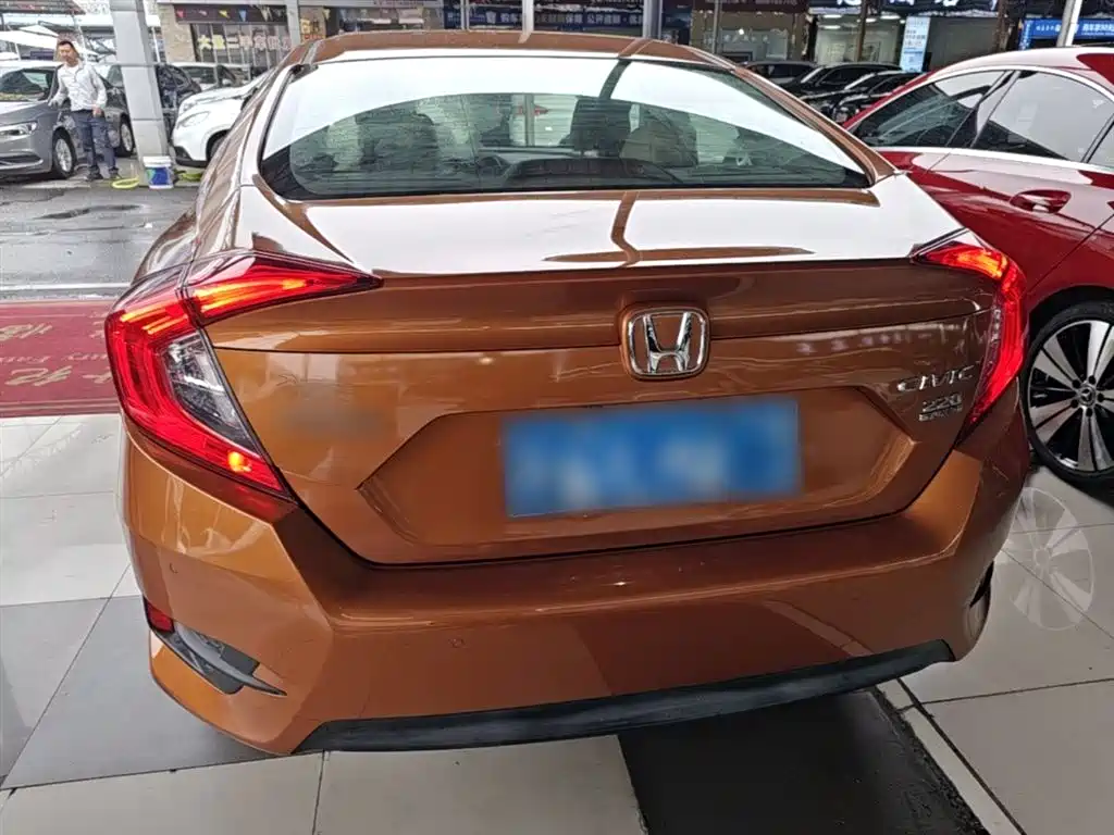 Honda Civic 2016 — фото 6