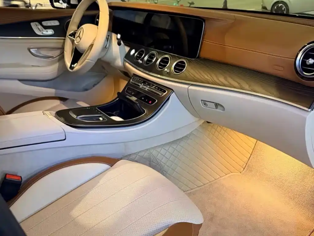 Mercedes-Benz E-Class 2022