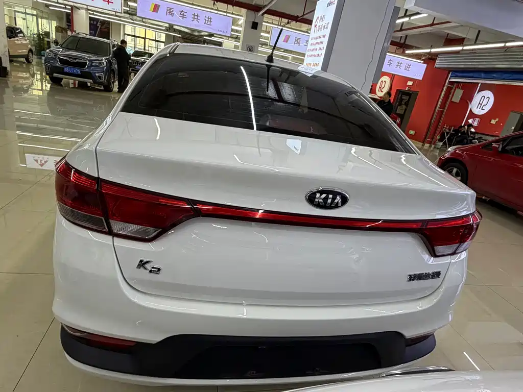 Kia K2 2018 — фото 8
