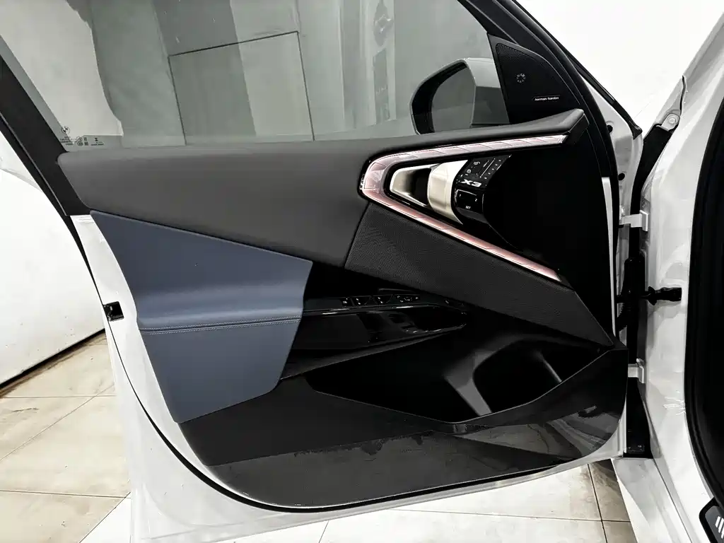 BMW X3 2025 — фото 11