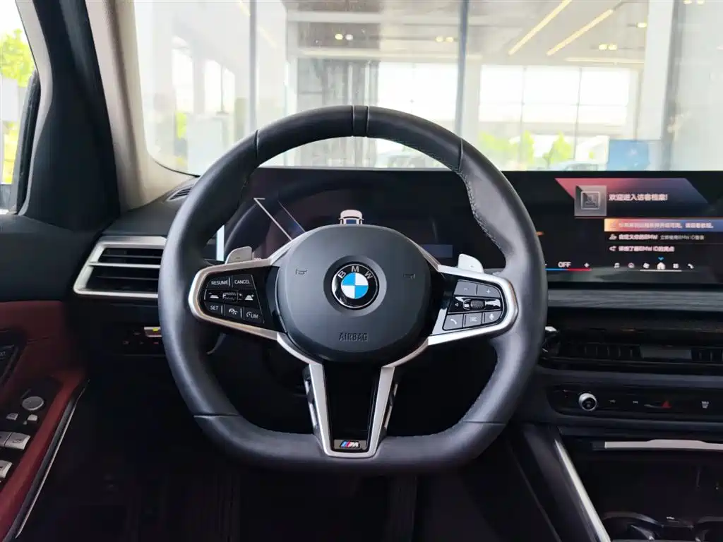 BMW 3 Series 2025 — фото 17