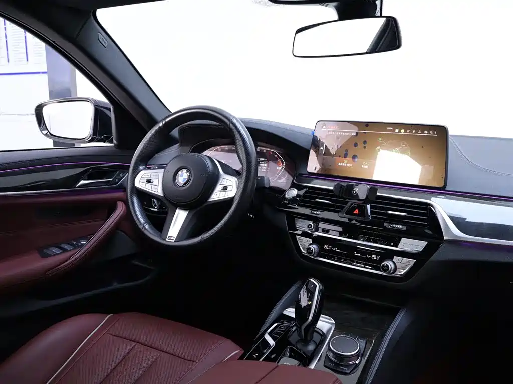 BMW 5 Series 2023 — фото 14