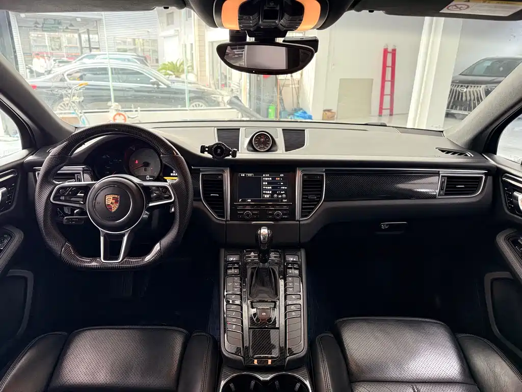 Porsche Macan 2014 — фото 14