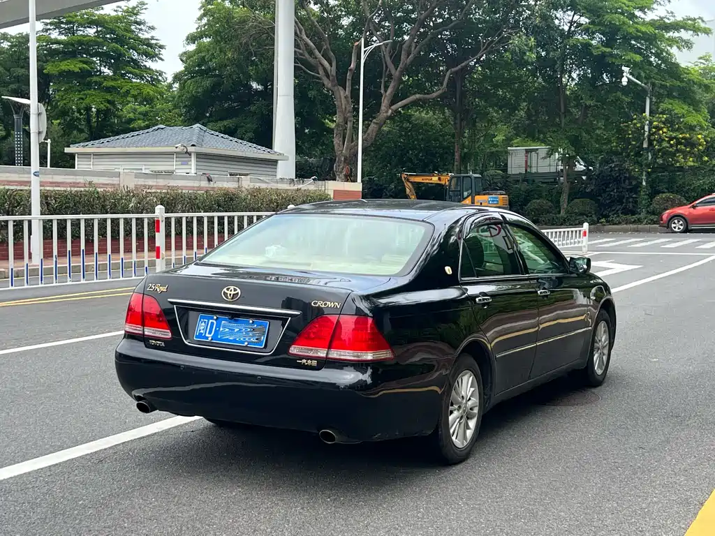 Toyota Crown 2007 — фото 10