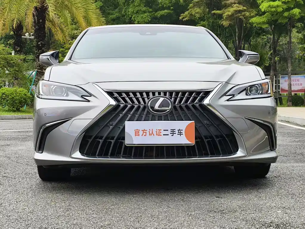Lexus ES 2022 — фото 2