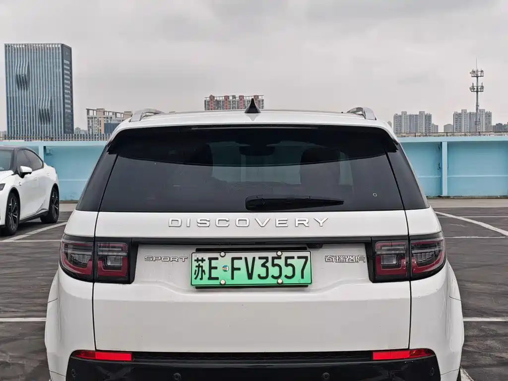 Land Rover Discovery Sport Hybrid 2024 — фото 6