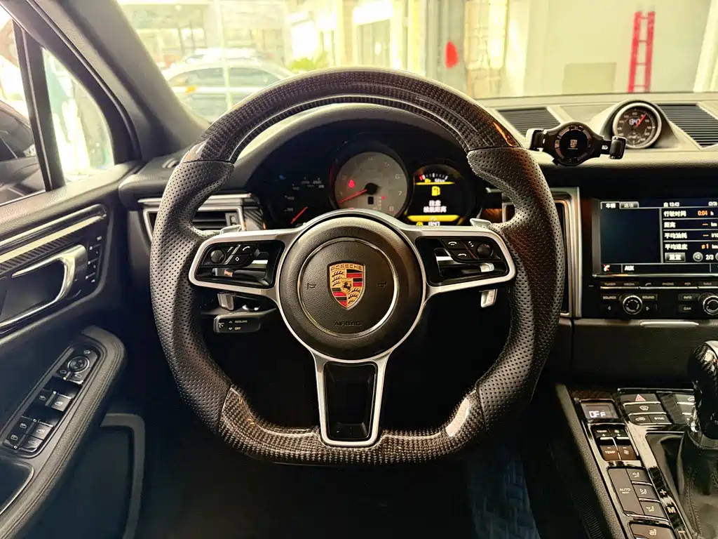 Porsche Macan 2014 — фото 15