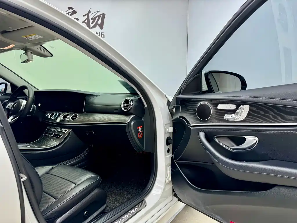 Mercedes-Benz E-Class 2020 — фото 14