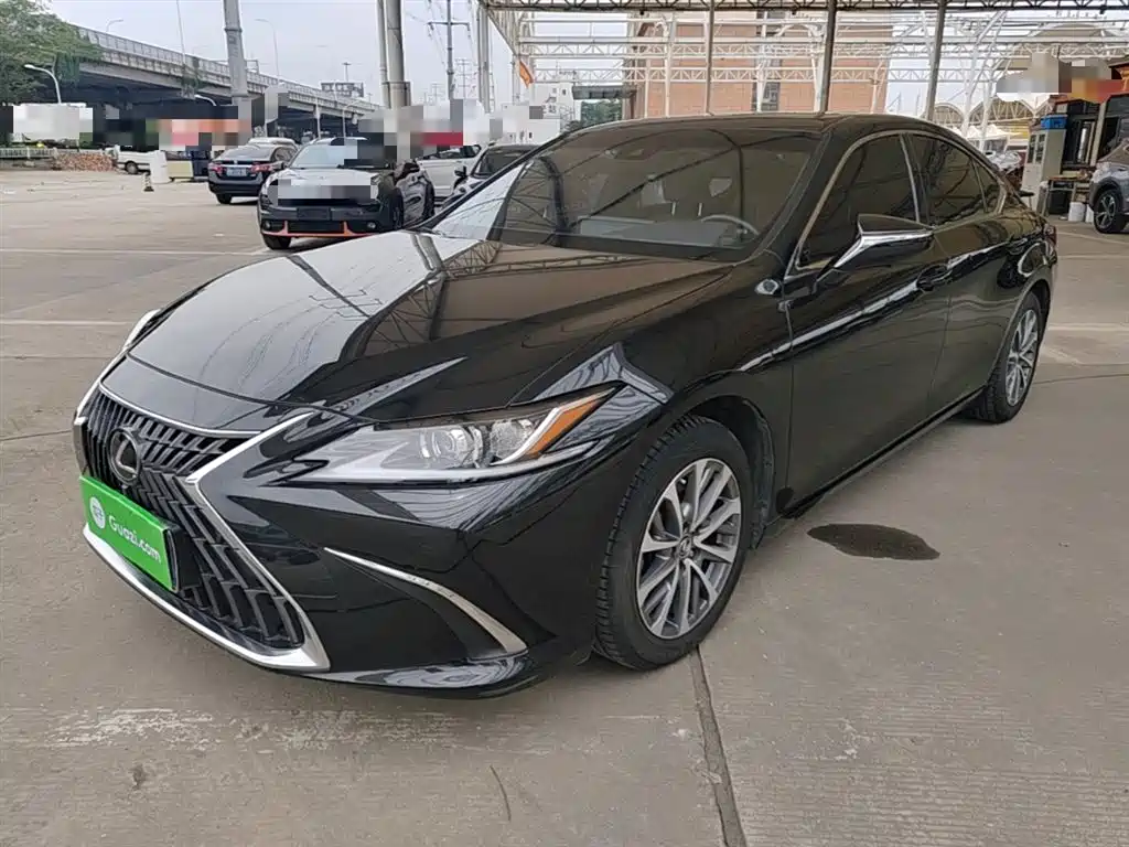 Lexus ES 2024 — фото 1