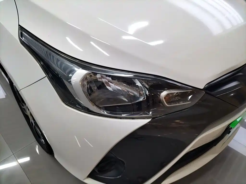 Toyota Yaris L 2016 — фото 13