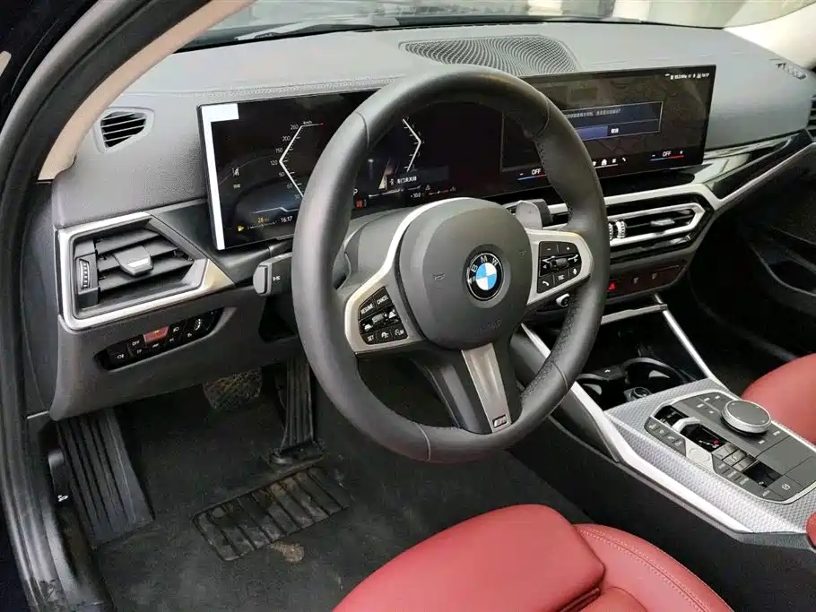 BMW 3 Series 2025 — фото 10