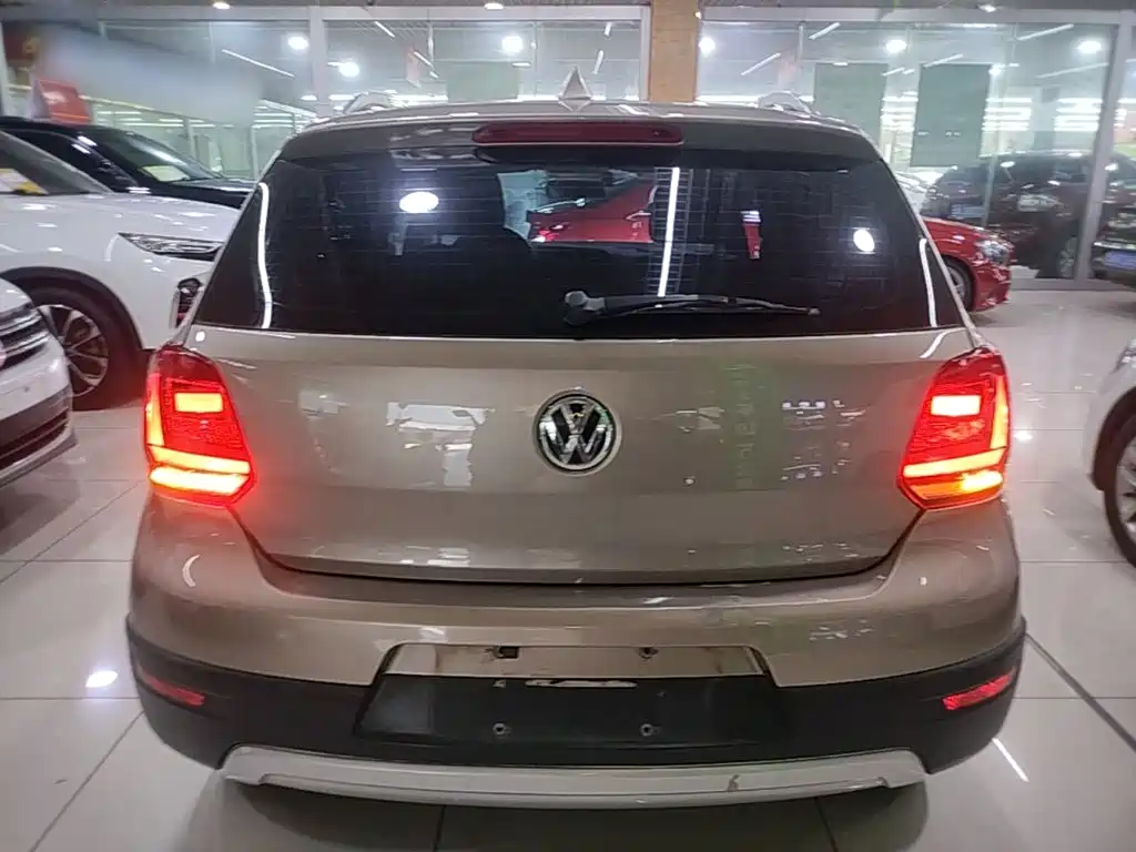 Volkswagen Polo 2016