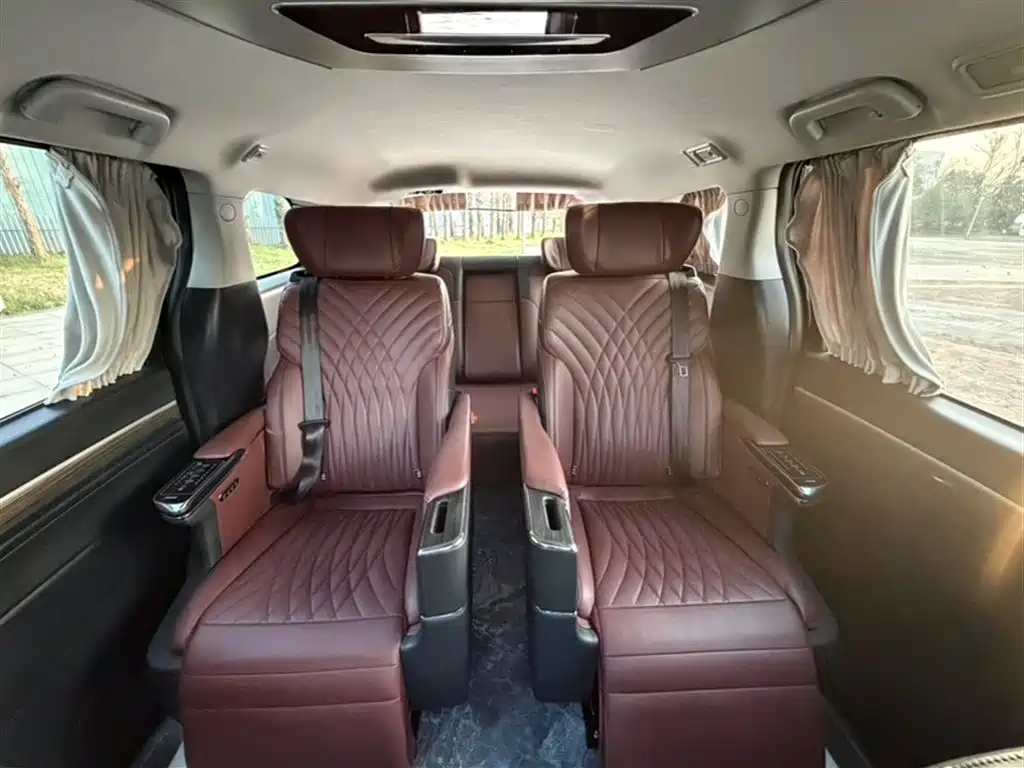 GAC Motor Trumpchi M8 2023 — фото 12