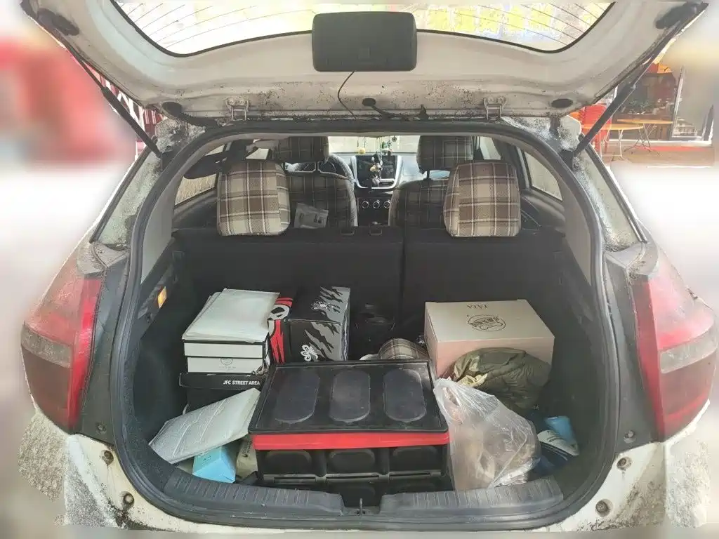 Toyota Yaris L 2016 — фото 17