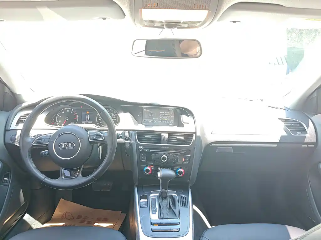 Audi A4L 2015 — фото 4