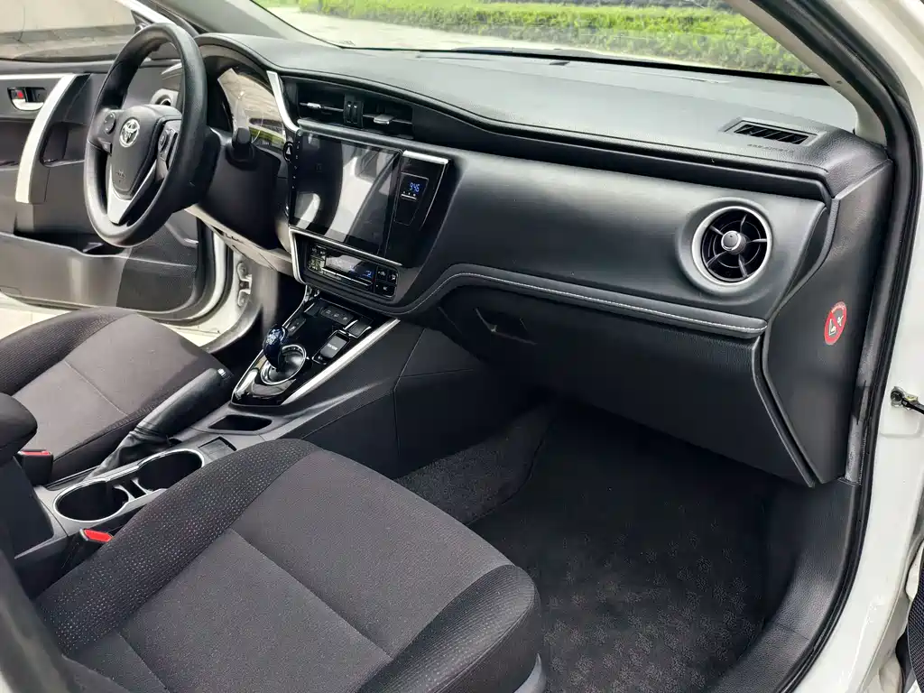 Toyota Corolla Hybrid 2020 — фото 26