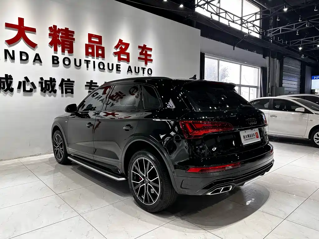 Audi Q5L 2024 — фото 18