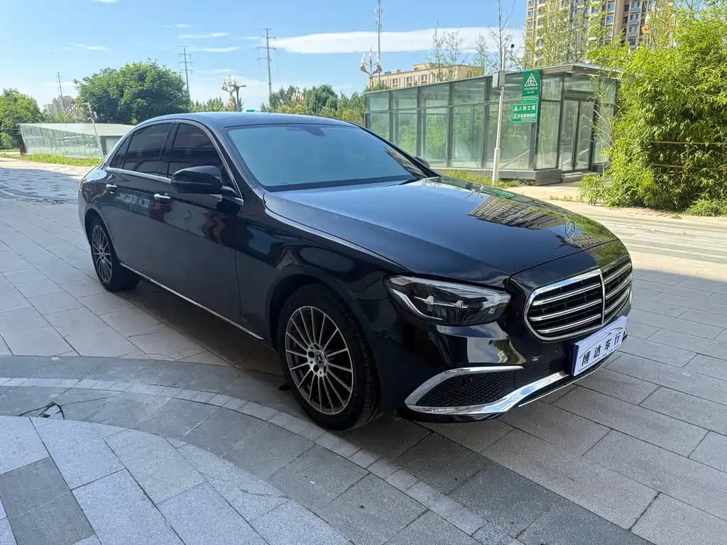 Mercedes-Benz E-Class 2022 — фото 3